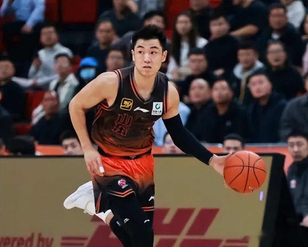 青岛明星球员火爆全场，击败福建队