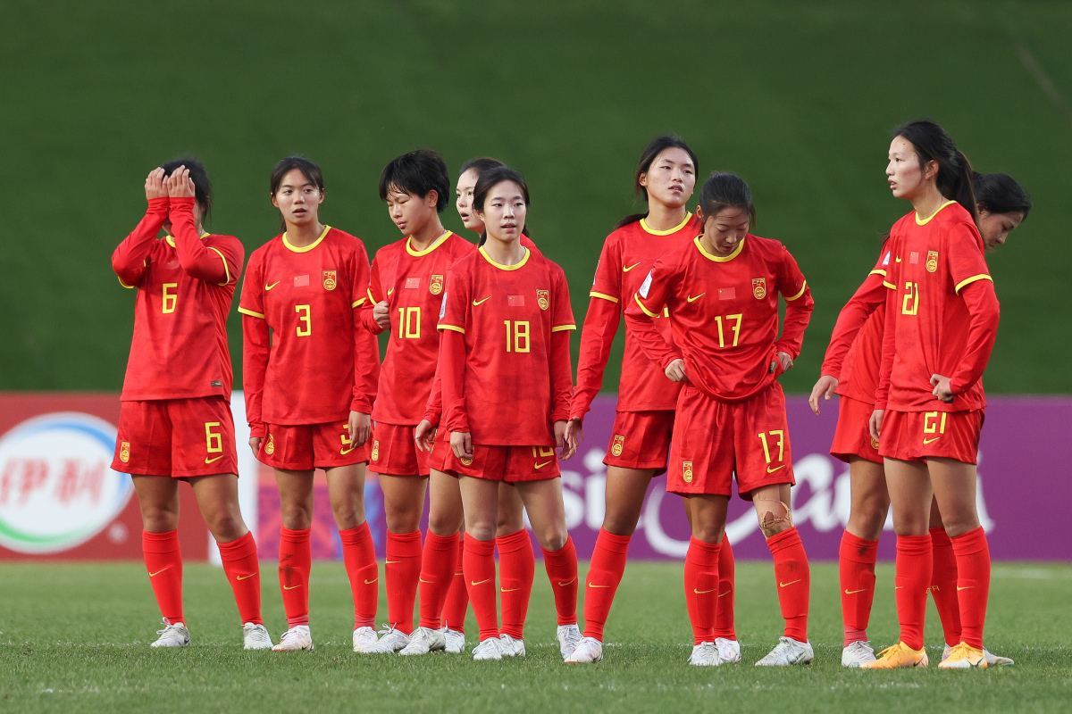 爱游戏网页版登录入口-中国女足集训首日展现团结雄心：中国女足集训团结备战的简单介绍