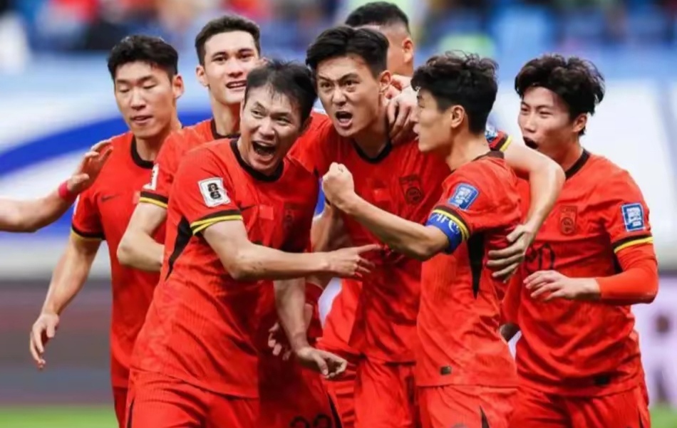 亚洲足球盛事中的强强碰撞令人期待