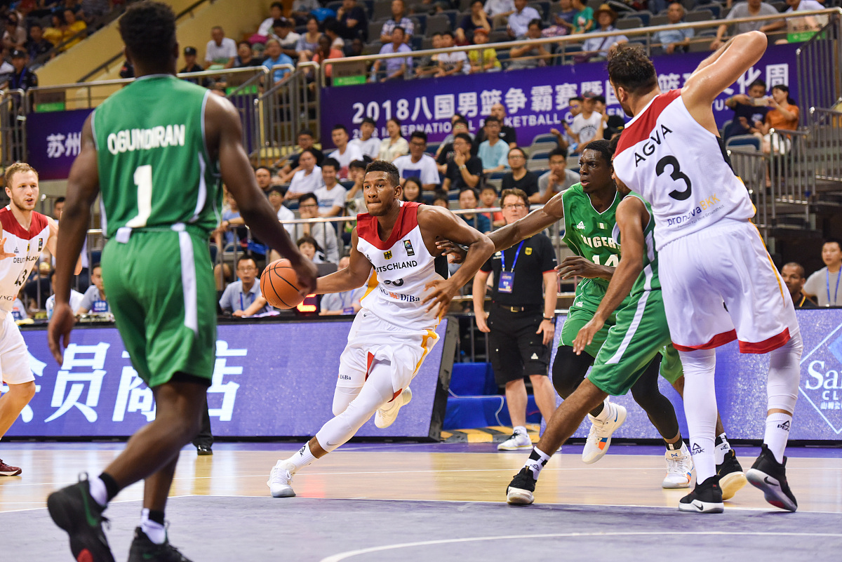 篮球赛事中取得胜利，球员表现出色获得好评