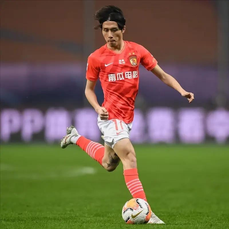 爱游戏官网-包含广州恒大再获大胜，积分榜领先优势扩大的词条