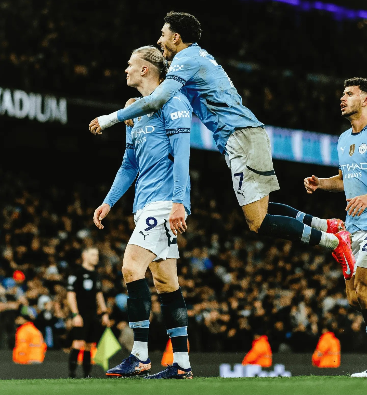 曼城主场逼平皇家马德里，迈向晋级之路的简单介绍